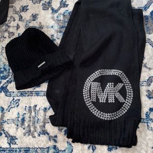 Michael Kors hat & scarf set